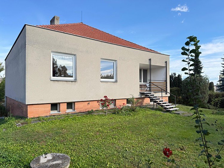Rodinný dům 5+1 se zahradou — foto 2