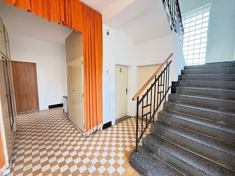 Prostorná vila 240 m², 5 pokojů — foto 3